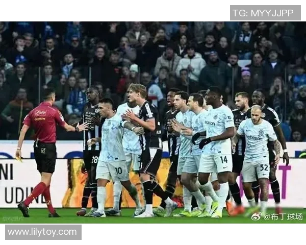 意甲精彩对决AC米兰大胜曼城乌龙球成比赛转折点引发全场欢呼